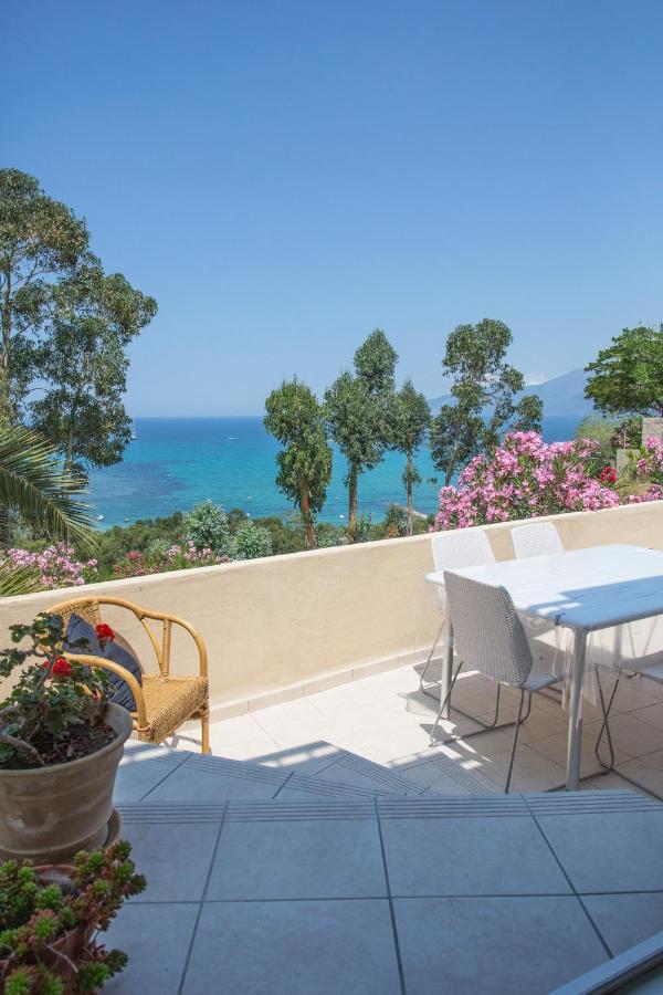 Appartement Terrasse La Citadelle Appartements Saint Florent Экстерьер фото
